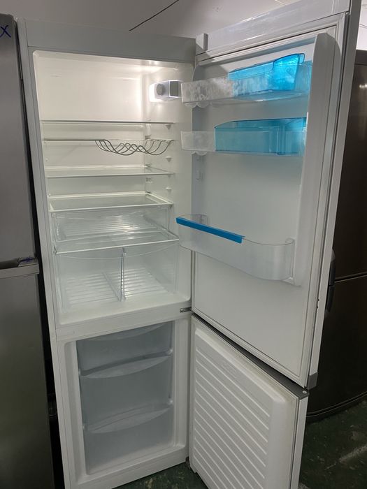 Frigorifico combinado zanussi branco