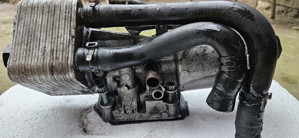 Корпус масленого фильтра з теплообменником VW Passat B6 2.0tdi