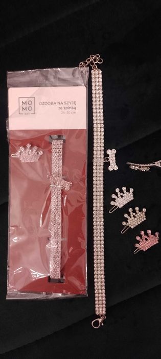 Sprzedam dwie obroże z cyrkoniami plus spinki dla psa