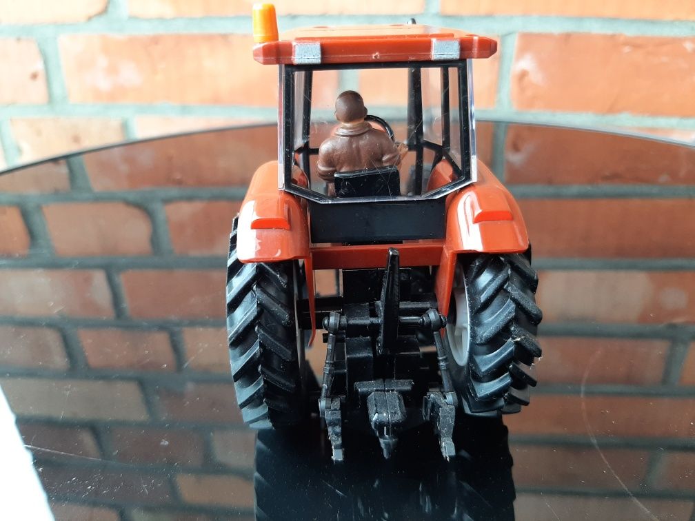 Britains traktor Fiatagri New Holland M160 1: 32