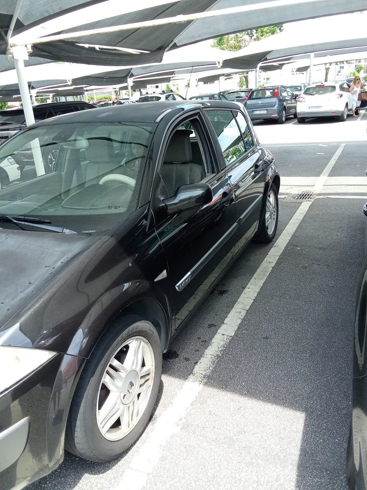 Renault Megane pegar e andar