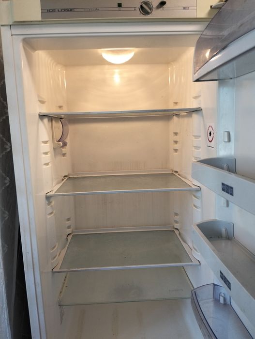 Продам холодильник снайге
