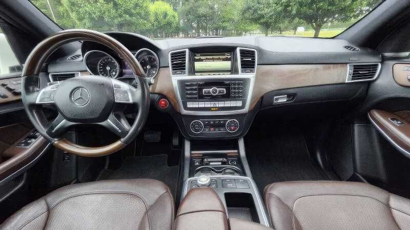 2015 Mercedes-Benz GL-Class GL 550 4MATIC