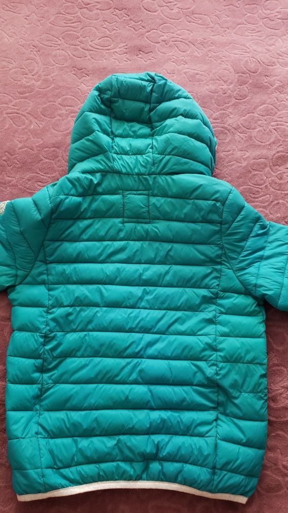 Продам куртку для дівчинки 10-11 років