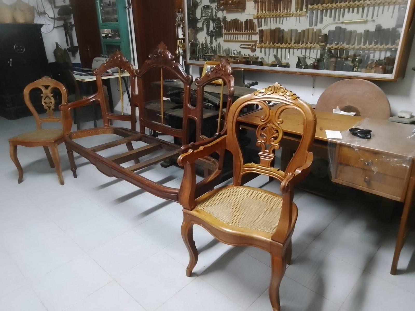 Canapé e cadeiras Luís XV