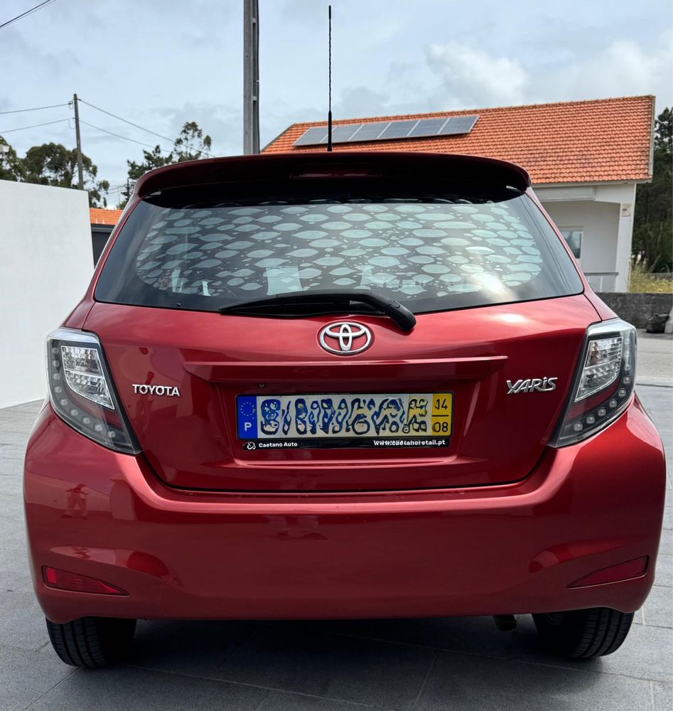 Toyota Yaris - Agosto 2014