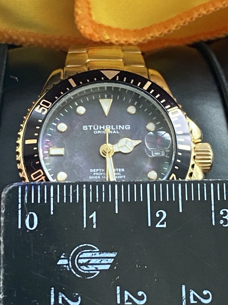 Женские часы Stuhrling original Depthmaster