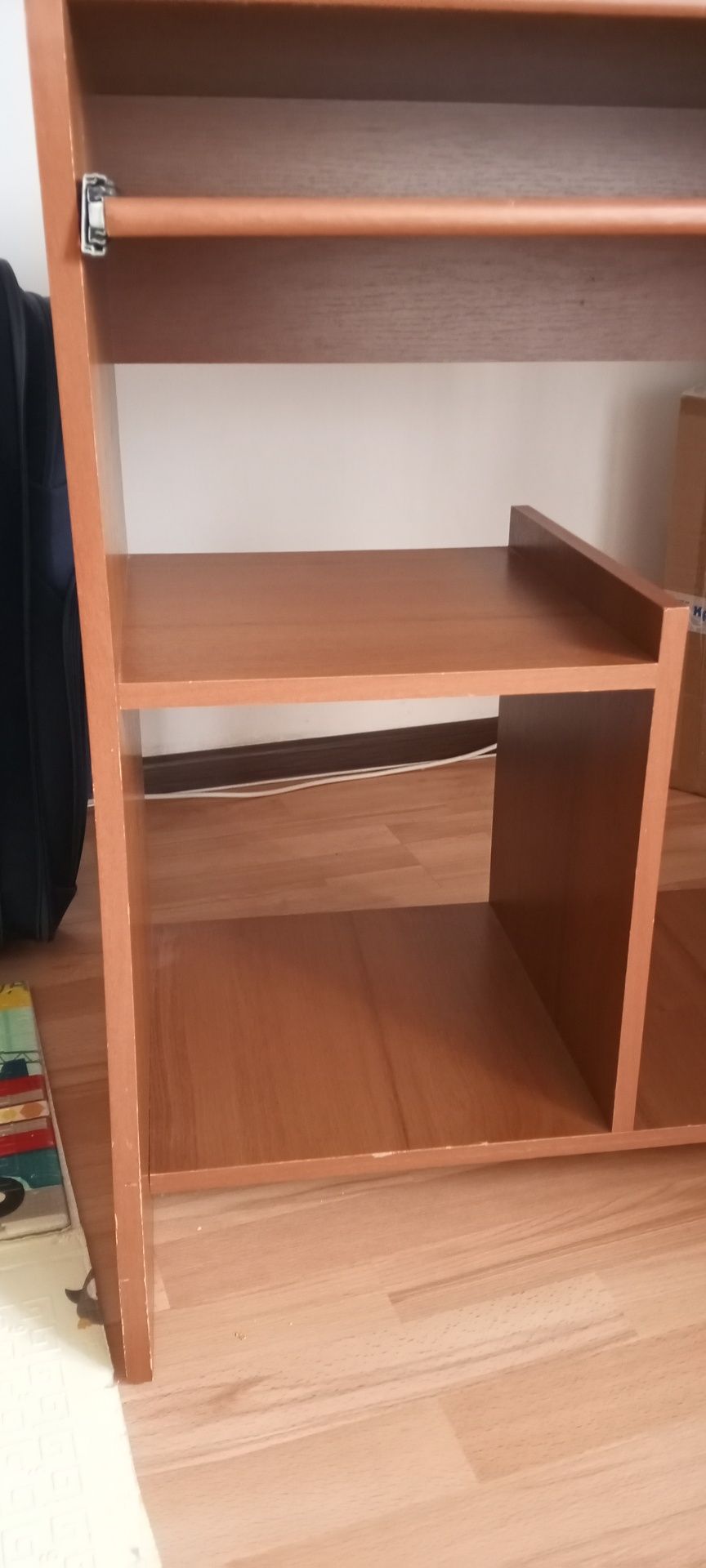 Продам комп'ютерний стіл