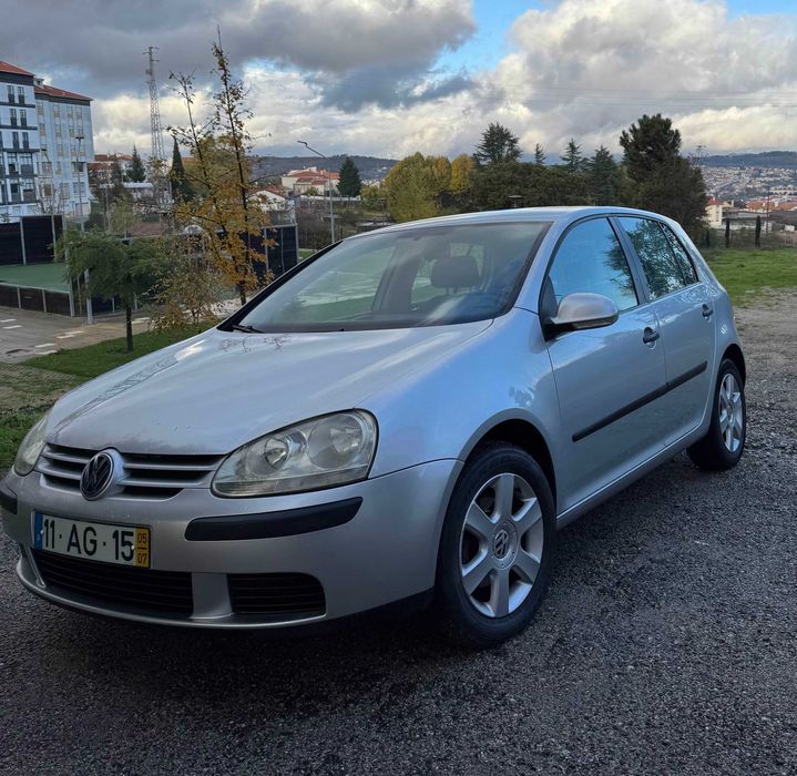 Volkswagen Golf 5 – 2005 | 200.000 km | Sem nada a fazer!