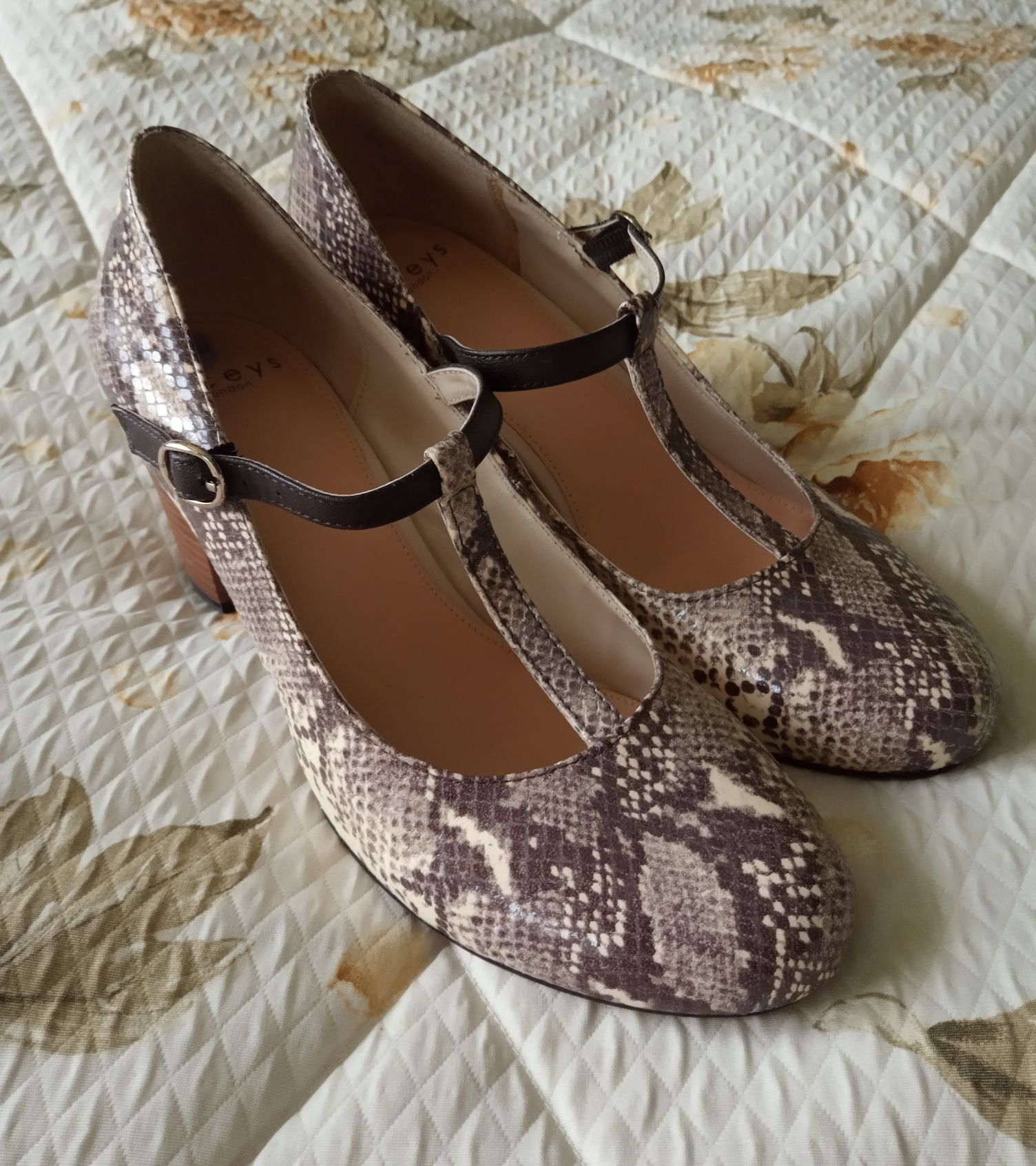 Buty skóra wzór węża Laceys London 38 39 TK Maxx