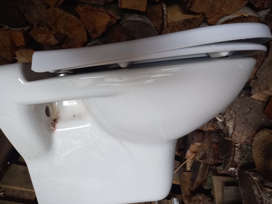 Miska podwieszana Cersanit WC z deską wolnoopadająca