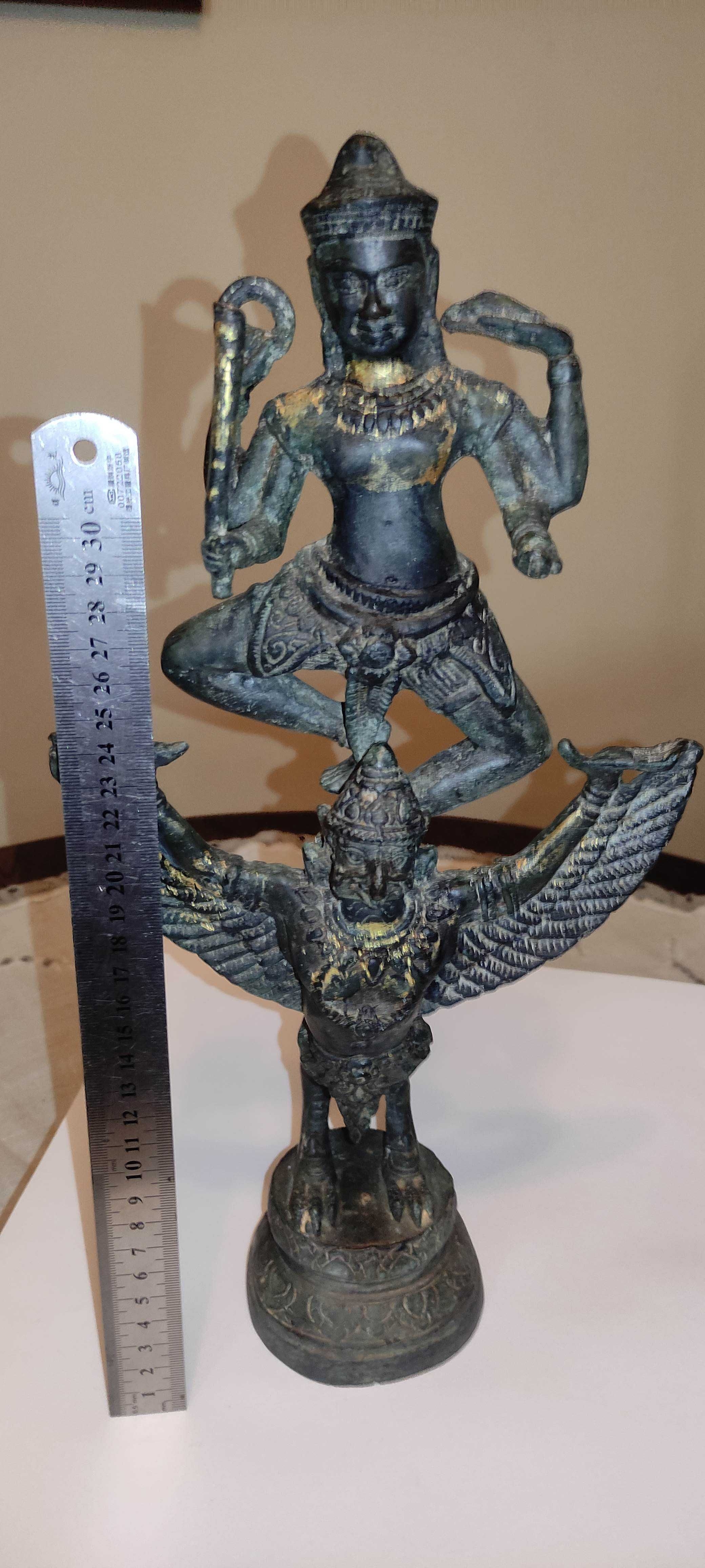 Estatueta Deus Vishnu montando Garuda - Imperio Khmer