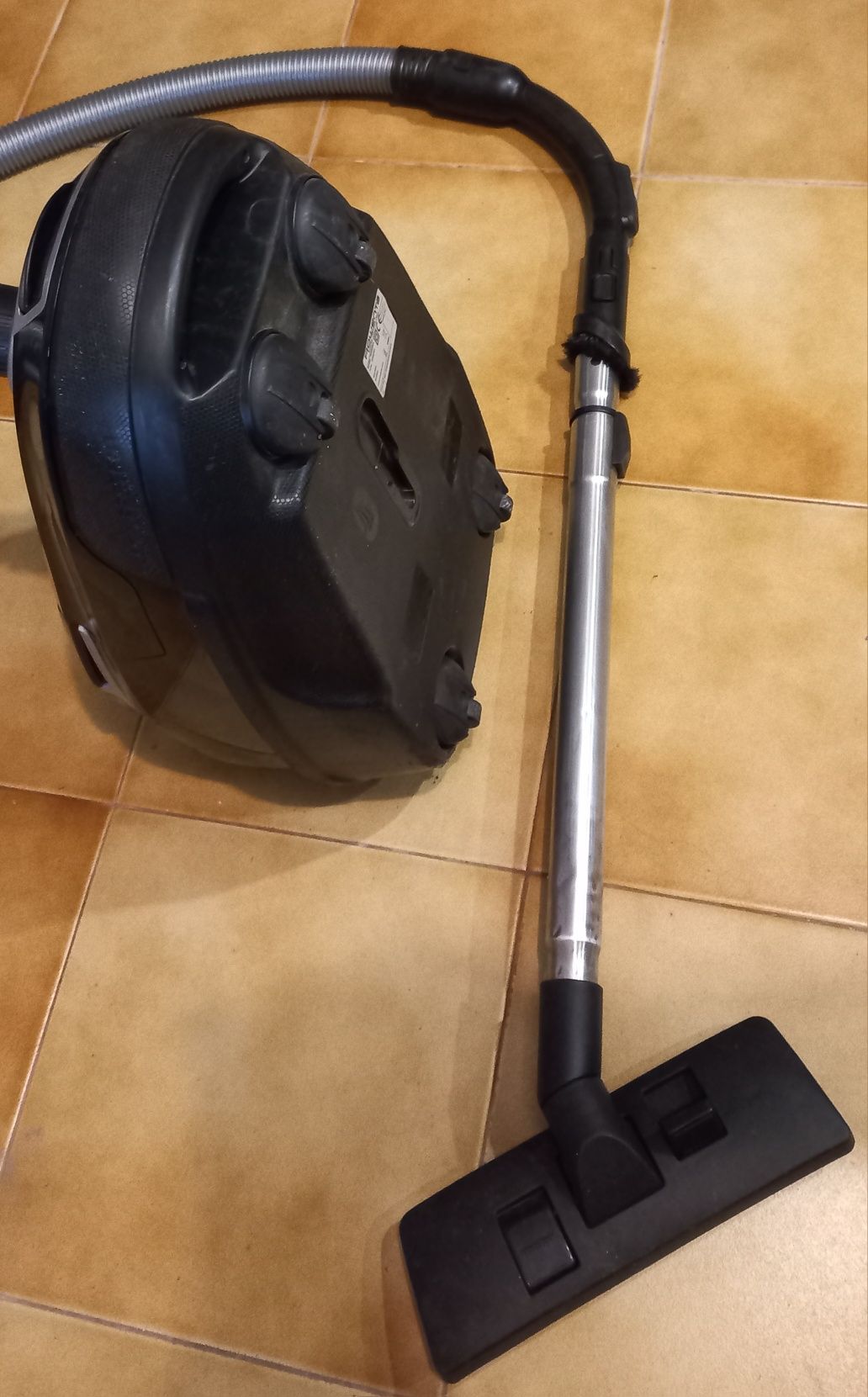 Aspirador Rowenta com boa aspiração