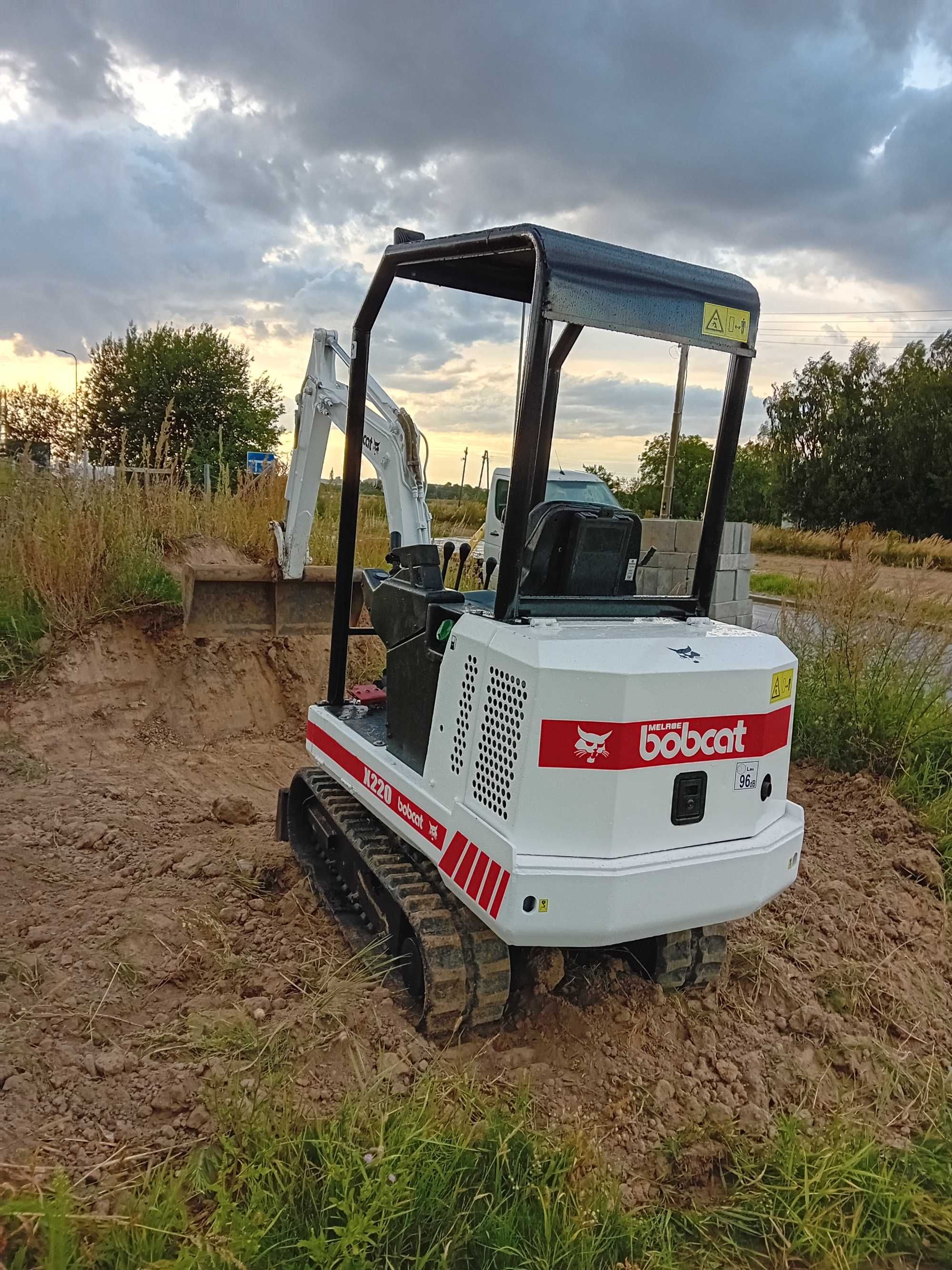 Minikoparka BOBCAT x220 koparka , okazja