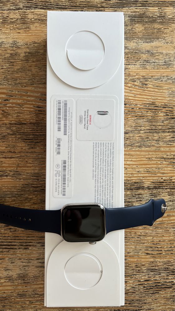 Apple watch 4 stainless steel 44mm lte