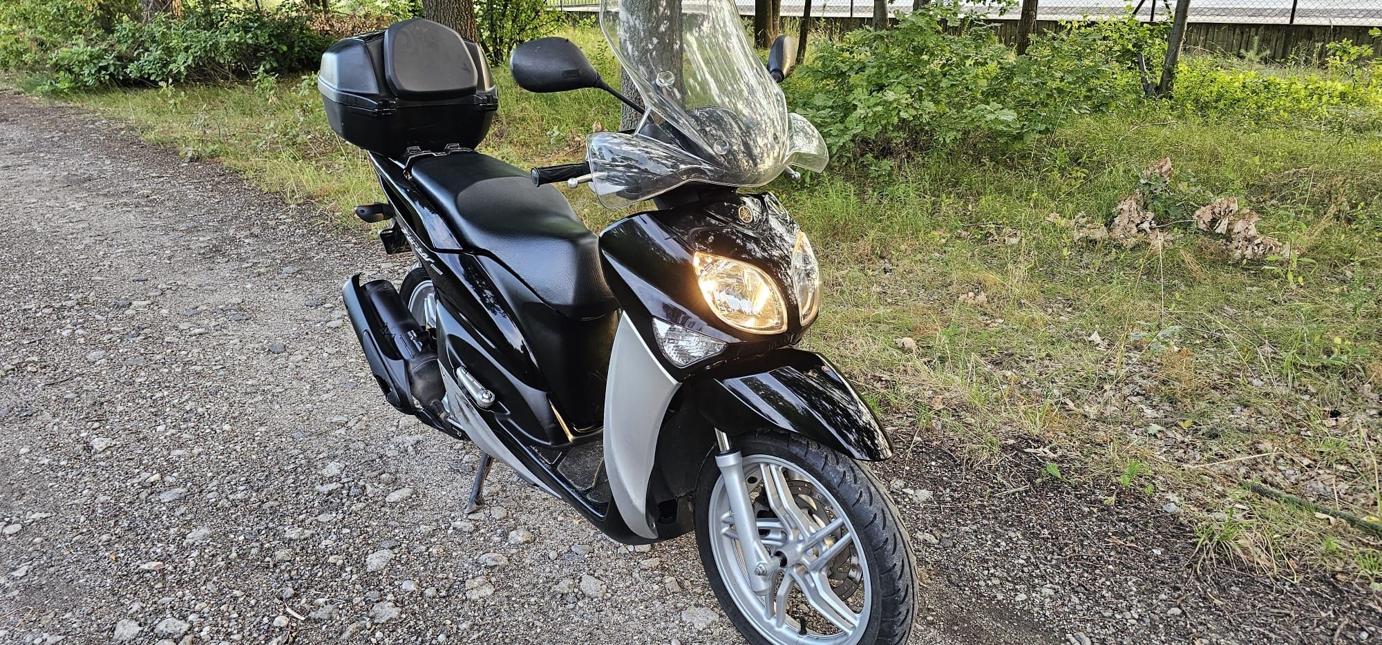 Skuter Yamaha Xenter 125cm Xmax Sh Pcx kat.B niskim przebieg Warszawa