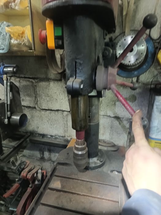 Продаю сверлільний