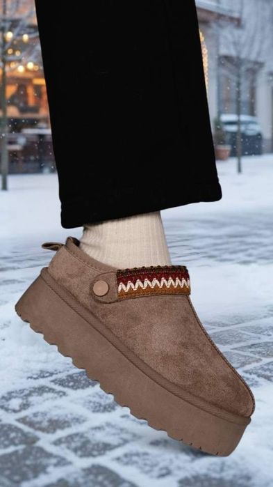 Трендові коричневі   уги жіночі на потовщеній підошві