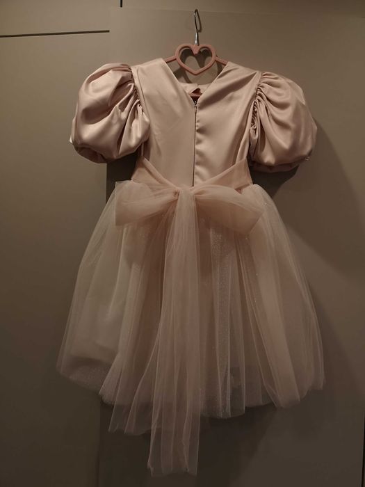 Святкова сукня у пудровому кольорі , розмір 104