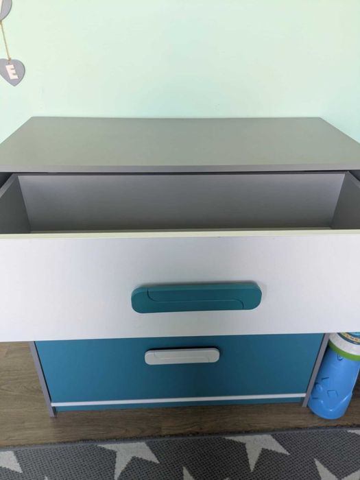 Szafa i komoda do pokoju dzieciecego