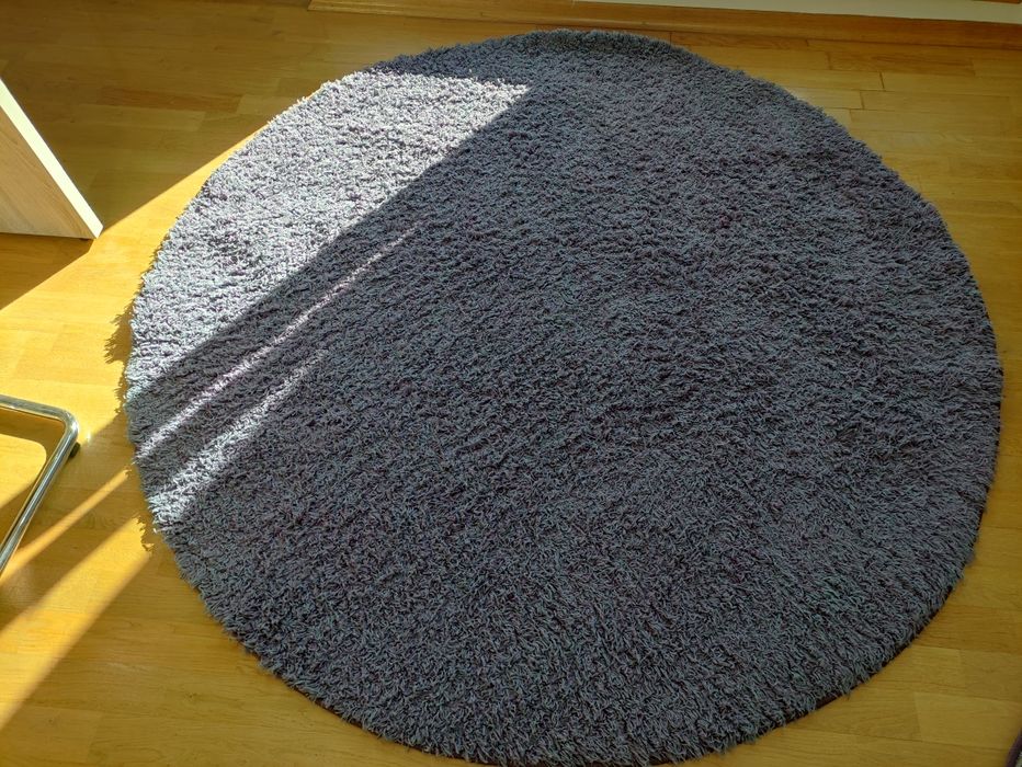 Dywan koło 170 cm foiletowy