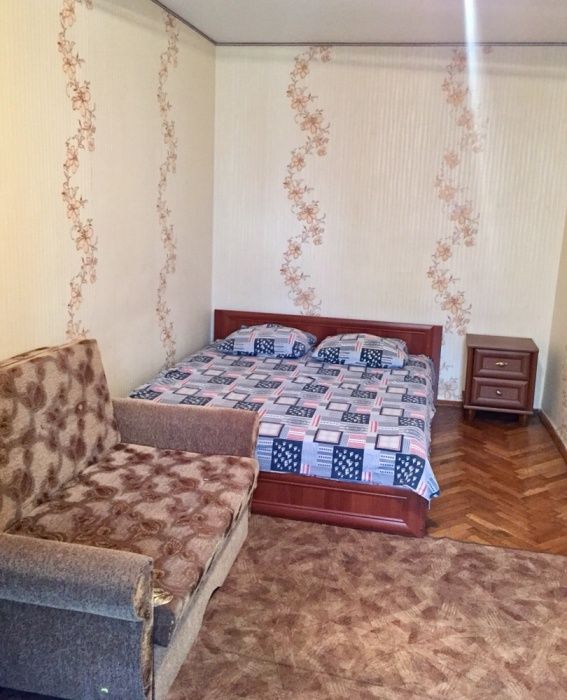 ст.м.Лук'янівська 5 хв., інститут нейрохірургії ім.Ромоданова 2 хв.