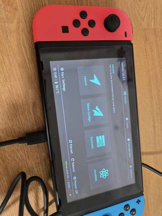 Nintendo Switch V2 Desbloqueada – Como Nova! Oportunidade!