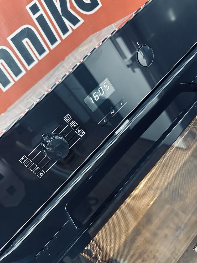 Духовий шкаф Miele