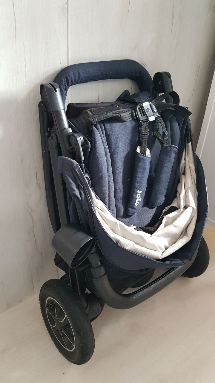 Wòzek spacerówka joie mytrax navy blazer