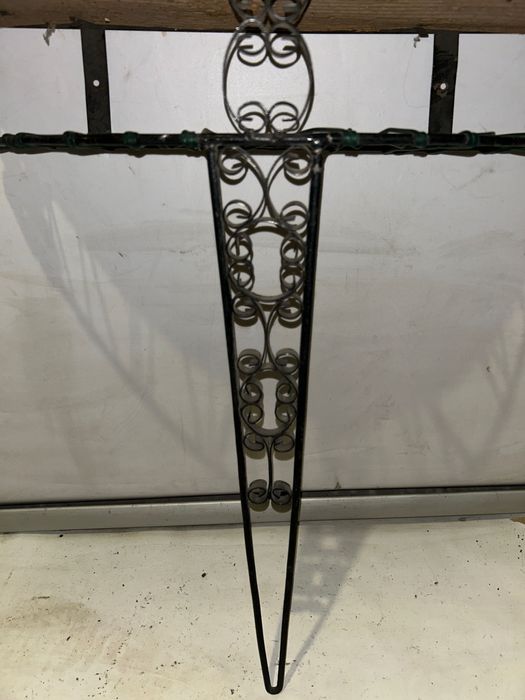 Element  jakiegoś Stolika ŻYŁKI - PRL !