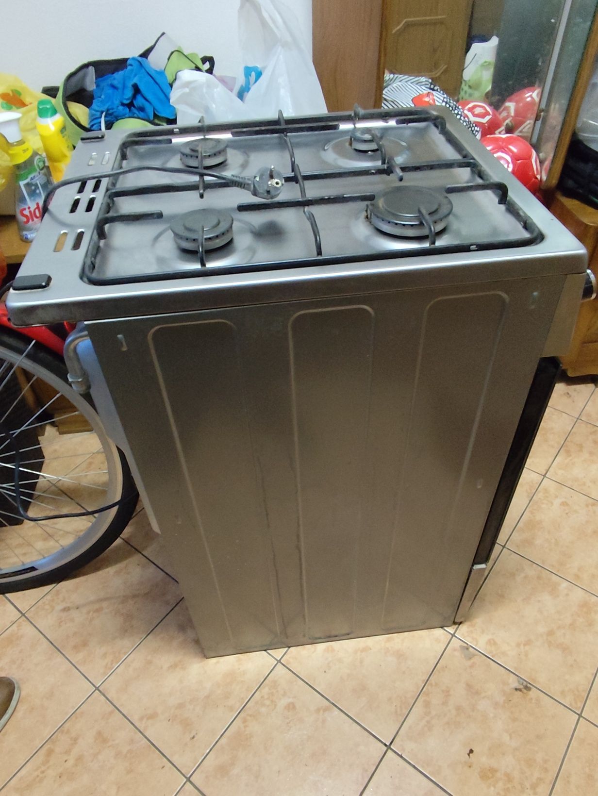 Kuchnia gazowa - elektryczna Beko