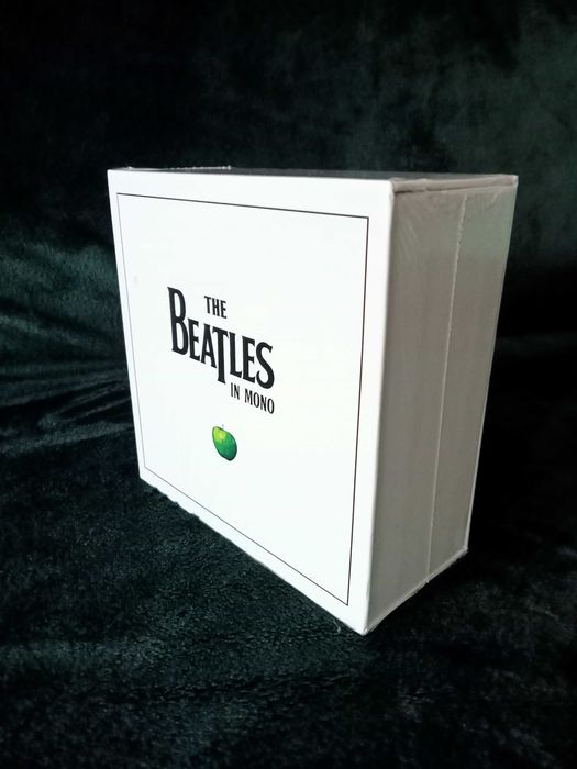The Beatles in mono 13 x cd box.