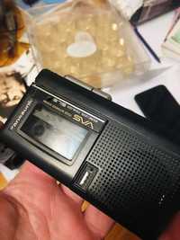 Кассетный диктофон  плеер Panasonic + 2 мини кассеты. РАРИТЕТ.