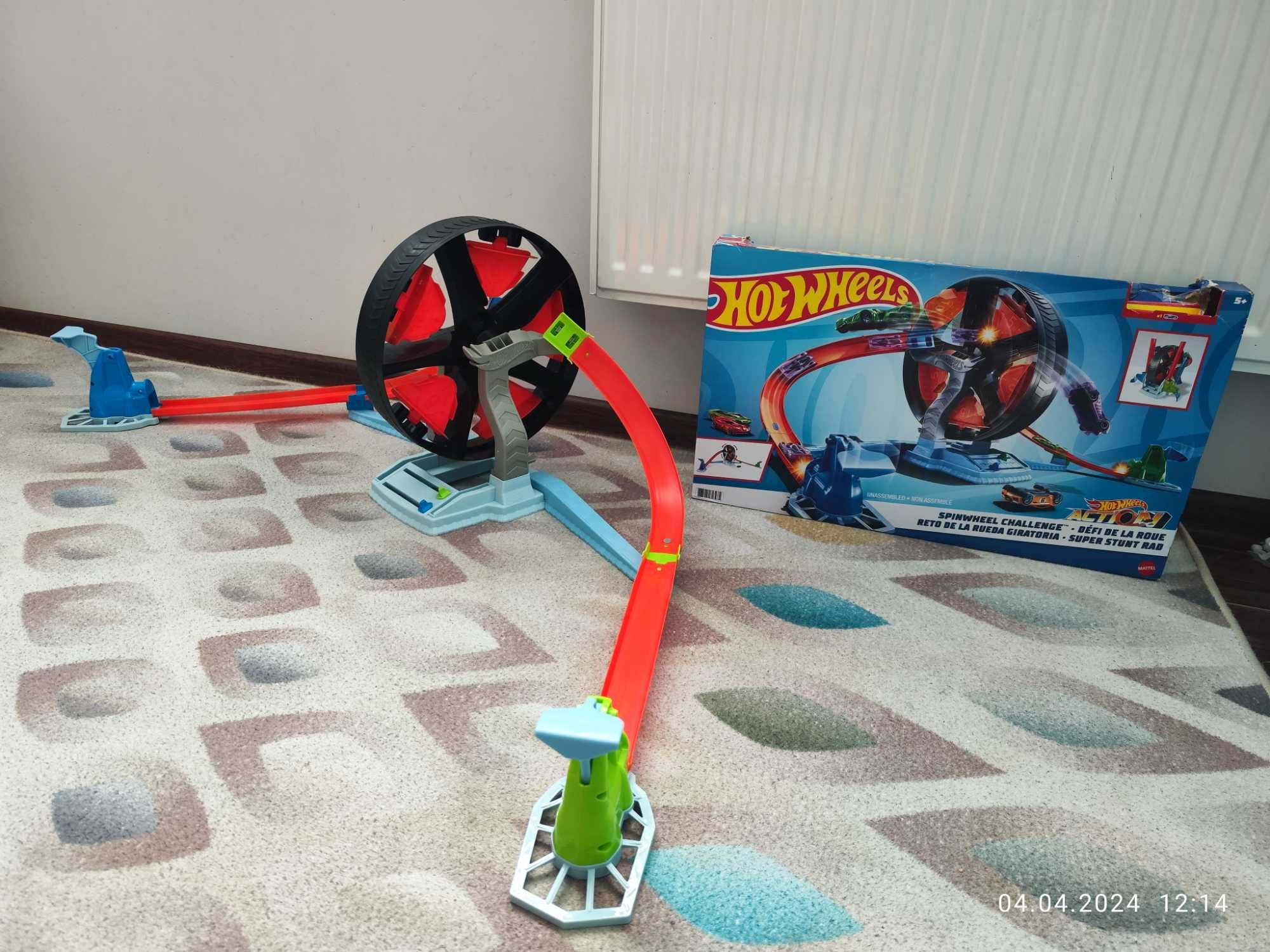 Twisted Tire Hot Wheels