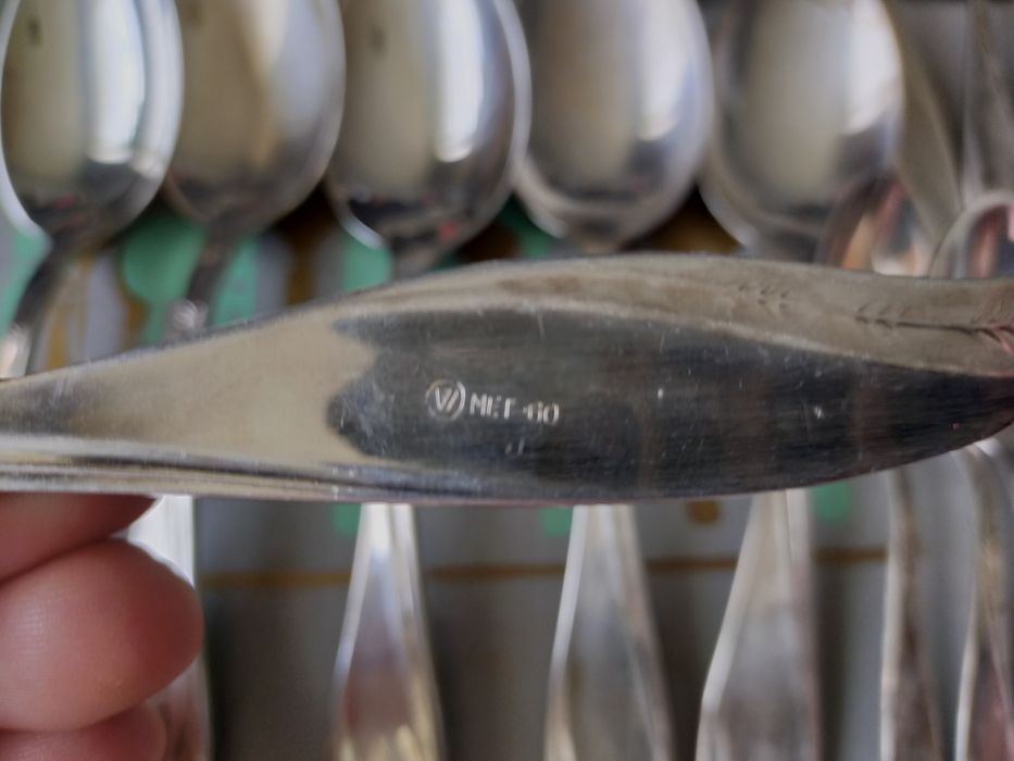 Zestaw sztućców Hefra Met 60 w walizce PRL