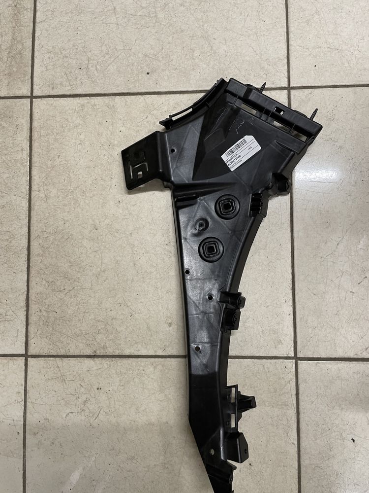 Кронштейн бампера Audi q7 4l 2006-2015 крепление Ауди