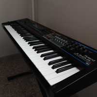 Roland Juno Gi - syntezator + case