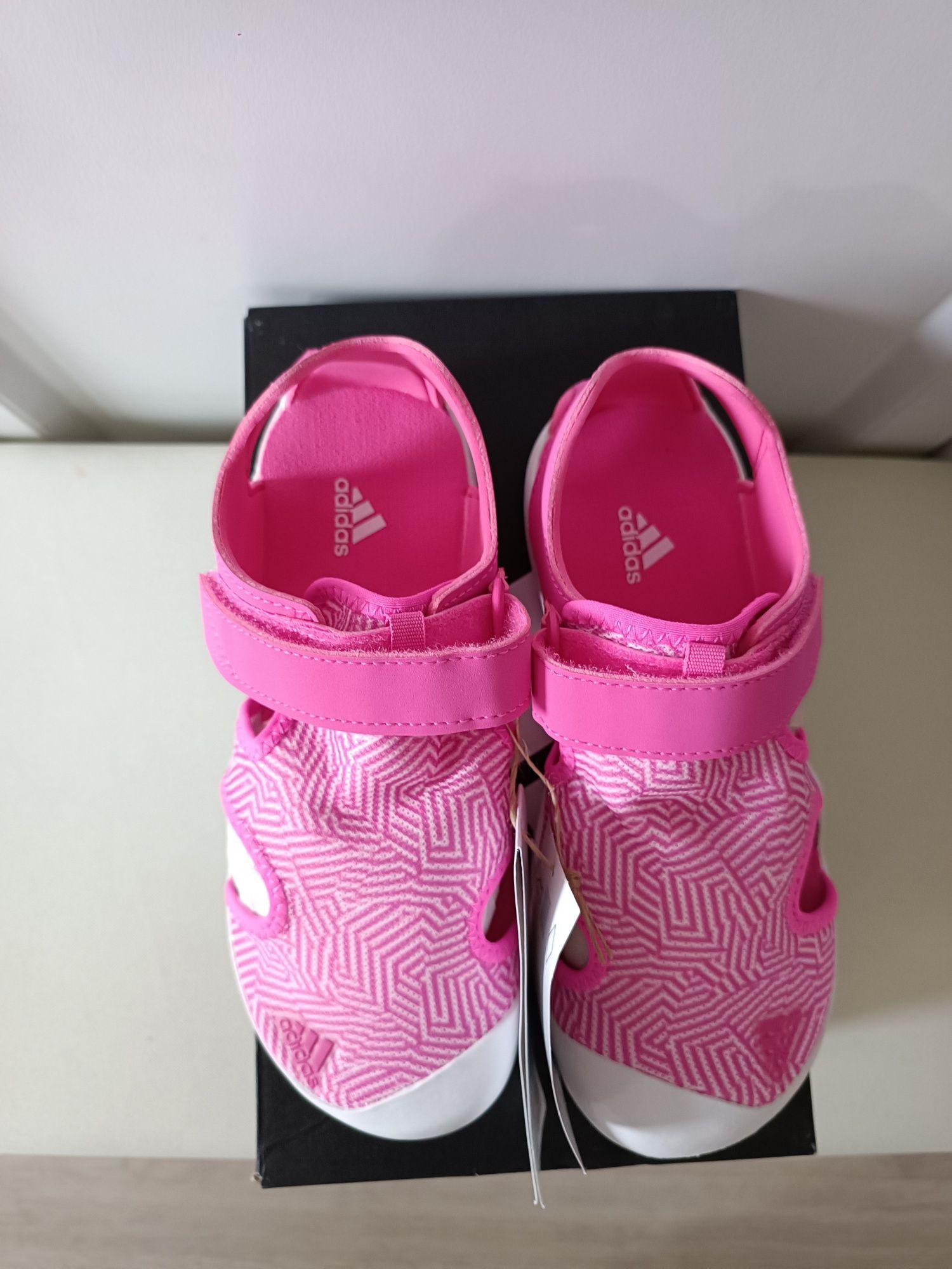 Nowe sandały sportowe Adidas Captain w r.34