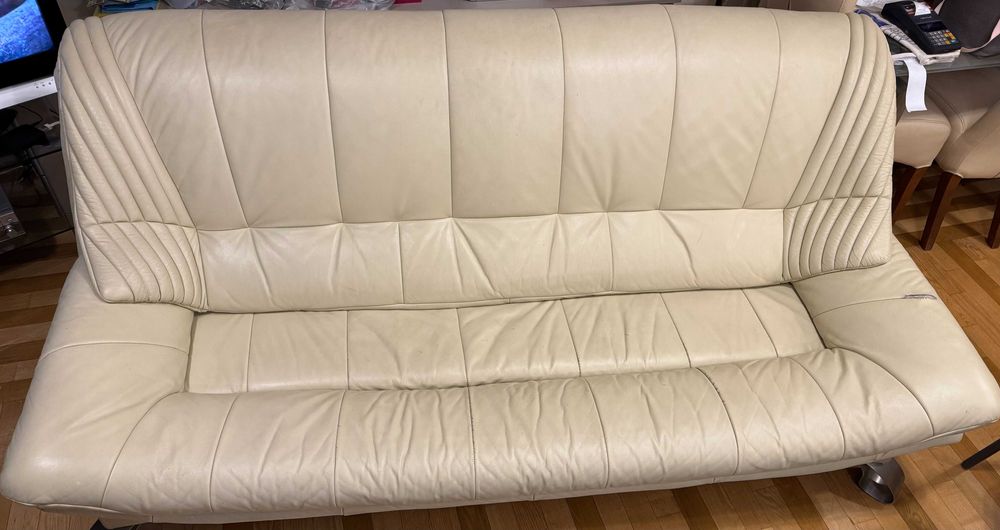 Skórzana kanapa w dobrym stanie – wygodna i zadbana