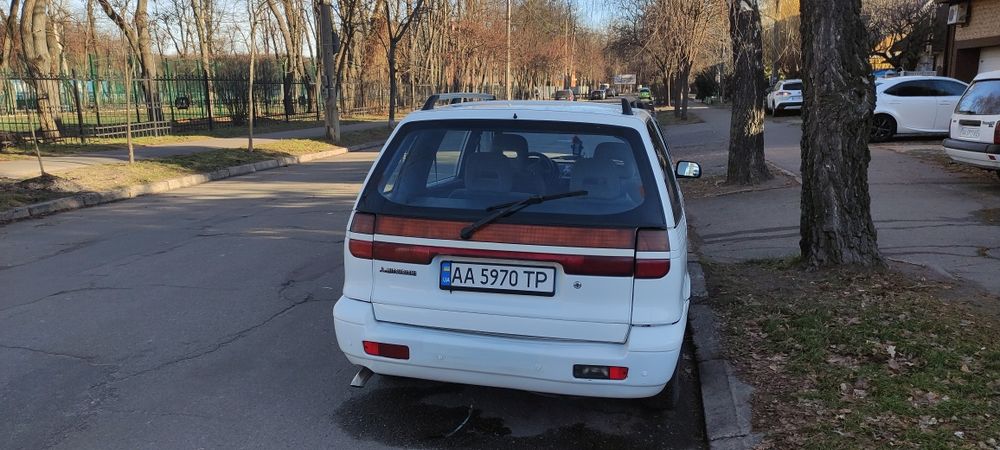 Митсубиси спейс вагон (Срочно)