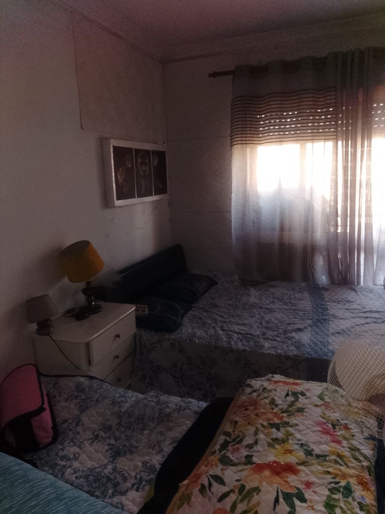 Alugo quarto em Gaia