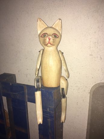 Gato de madeira articulado artesanal