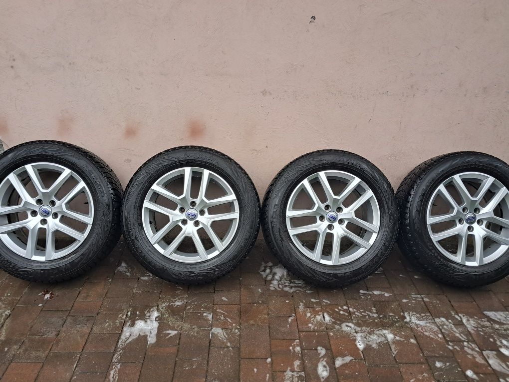 Felgi 18 z oponami zimowymi volvo xc 60