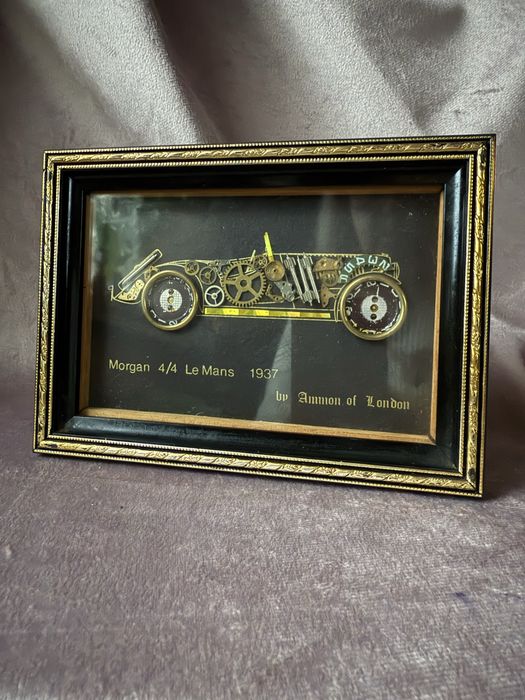 Kolaż  Ammon of London