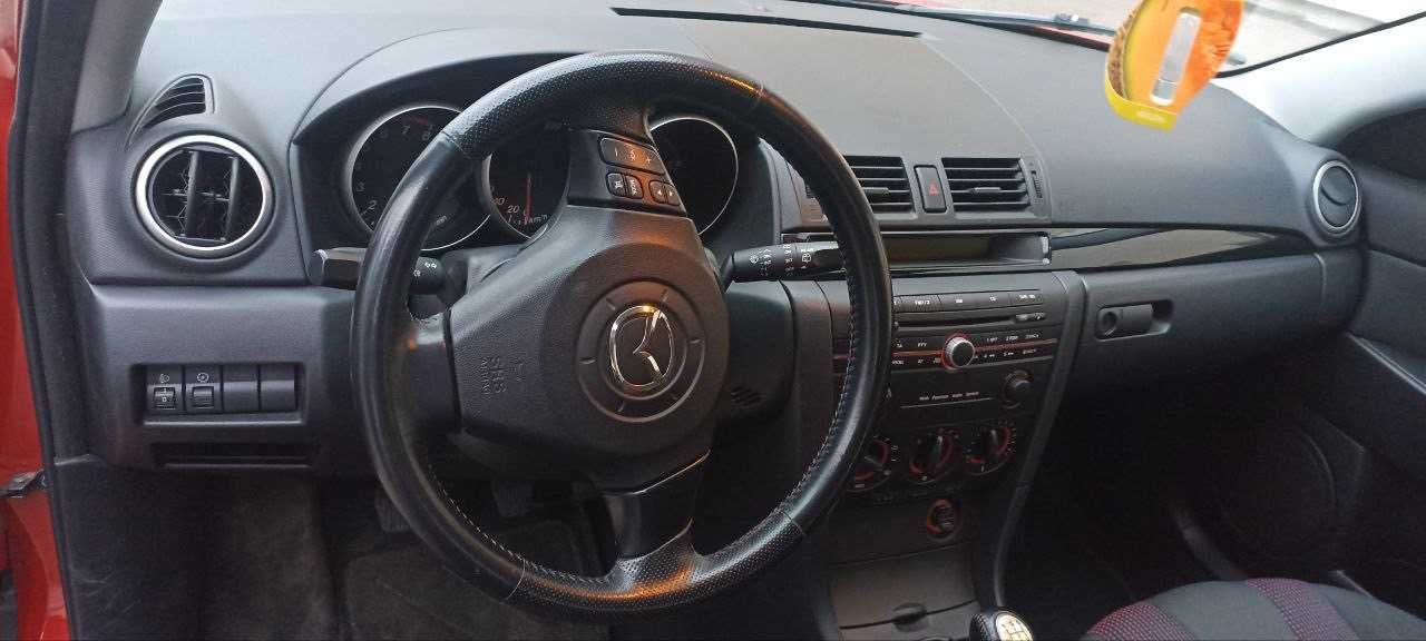 Mazda 3, історія обслуговування
