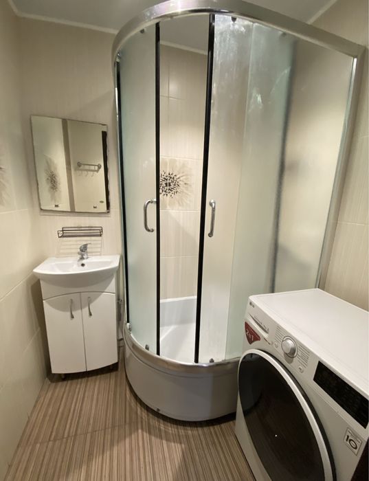 Стильна 2-кімнатна квартира на 9-му поверсі з панорамним видом