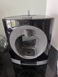 Maquina de cafe dolce gusto Oblo