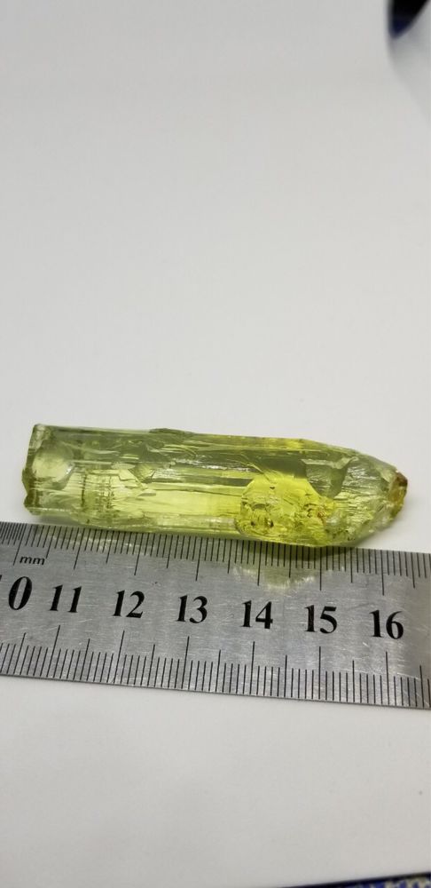 Помогу оценить камни, минералы, самоцветы.