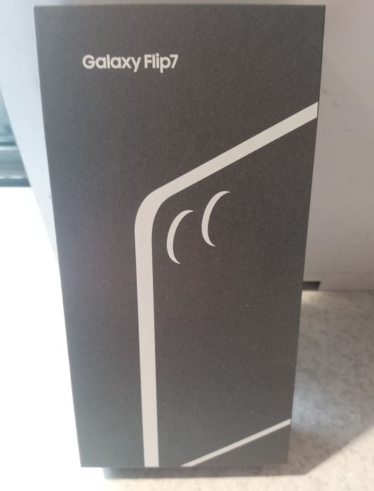 Продам смартфон Samsung Flip 7 5 G 13/256 SGb