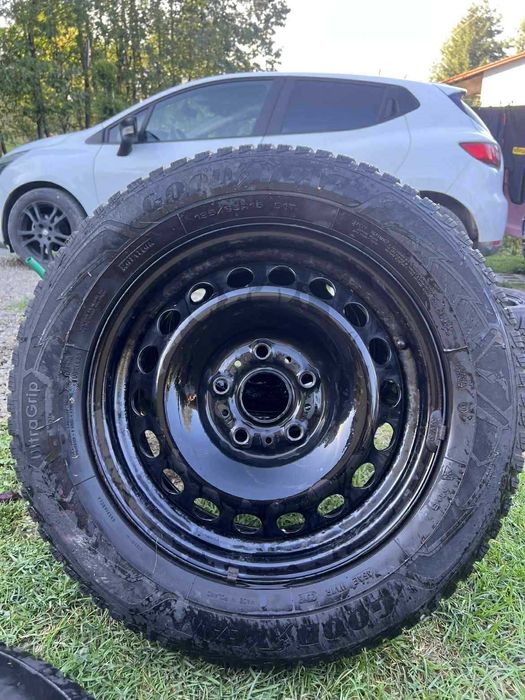 Sprzedam opony 2x Bridgestone + 2x Goodyear 15